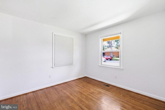 Building Photo - 6605 Grey Fox Dr