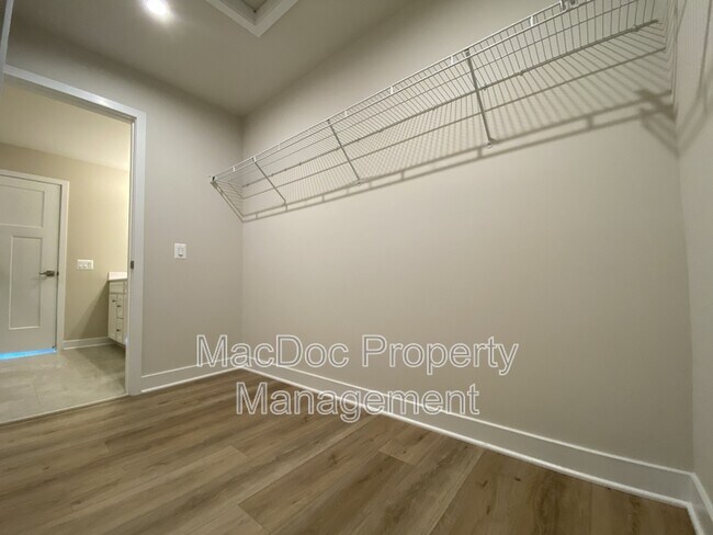 Building Photo - 18422 Centennial Cir