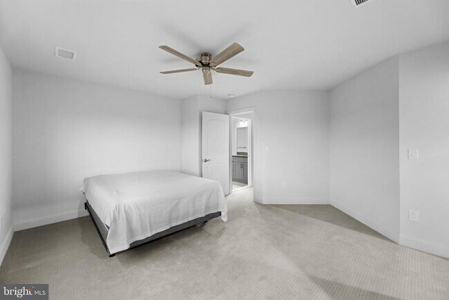 Building Photo - 105 Samjan Cir
