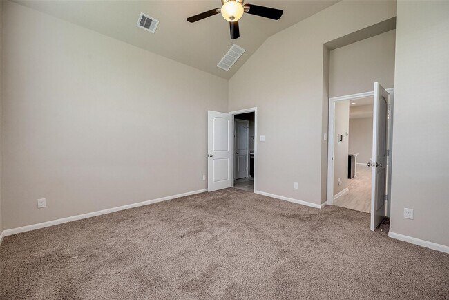 Building Photo - 2559 Terrace Point Dr