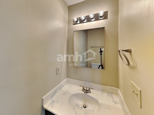 Building Photo - 115 Grove Run Rd