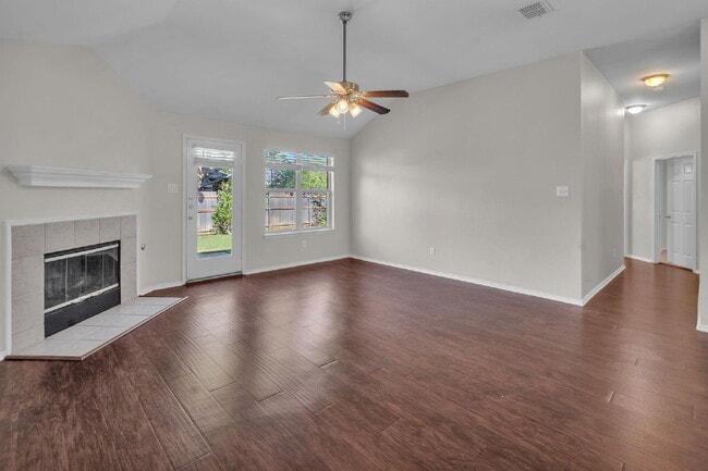 Building Photo - 11829 Gold Creek Dr E