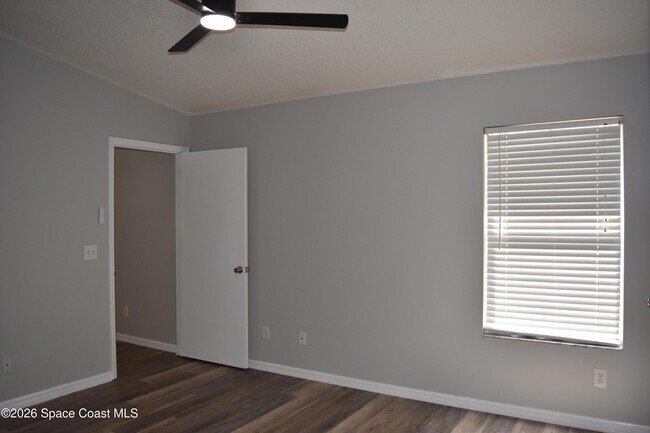 Building Photo - 640 Murset Ave SE