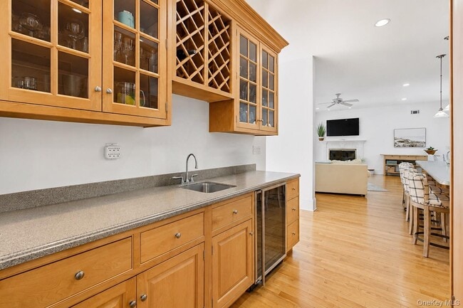 Building Photo - 17 Oceanview Dr