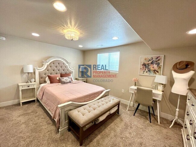 Building Photo - 3640 Inspiration Dr