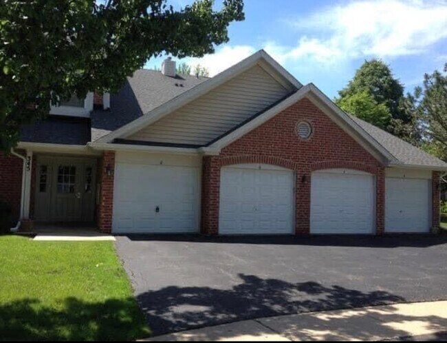 Building Photo - 345 Pembroke Ct