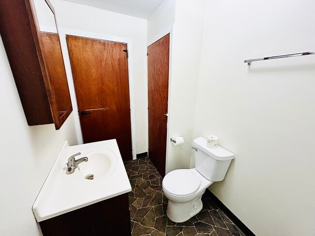 Bathroom - 715 Koogler St