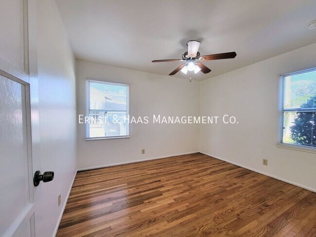 Building Photo - 4718 Briercrest Ave