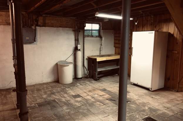 Building Photo - 6817 N Lamon Ave
