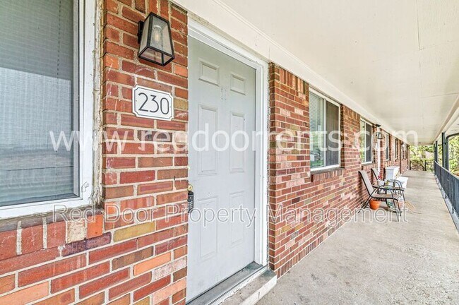 Primary Photo - 10301 Medallion Dr