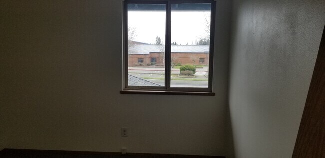 Bedroom 3 - 10615 Hillsboro Dr NW