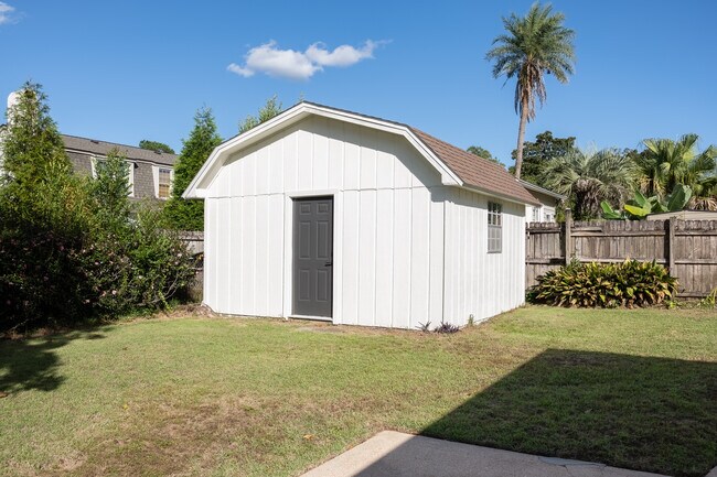 Building Photo - 2540 Hallmark Dr