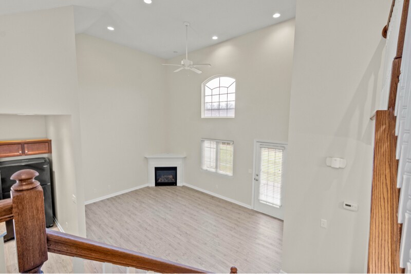 Building Photo - 75 Nicholas Dr