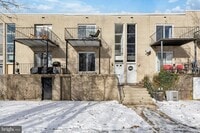 Building Photo - 320 Hermit St