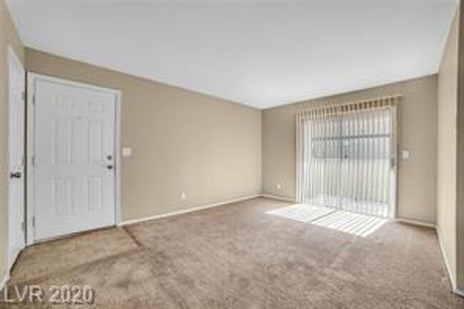 Building Photo - NORTHWEST - MARQUESA CONDO - 1 BED + 1 BAT...