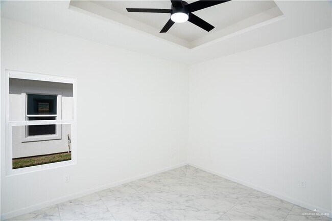 Building Photo - 19 S Xanthia St