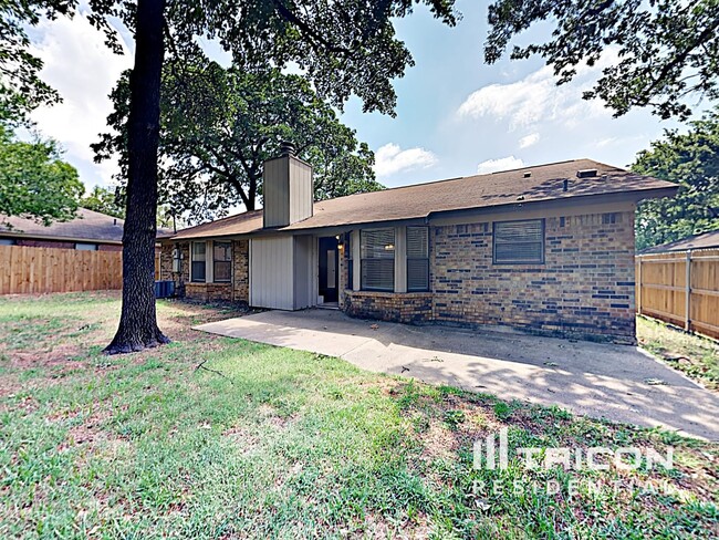 Building Photo - 5708 Woodsetter Ct