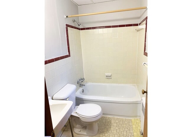 Building Photo - 362 Probasco St