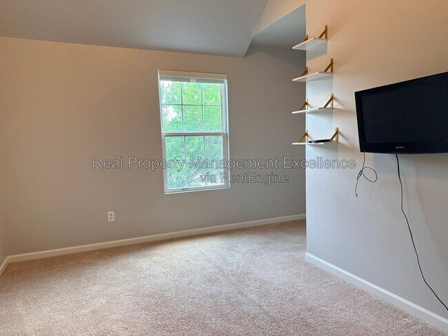 Building Photo - 3446 Ferdilah Ln