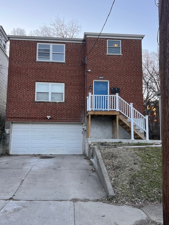 Building Photo - 1057 Winfield Ave