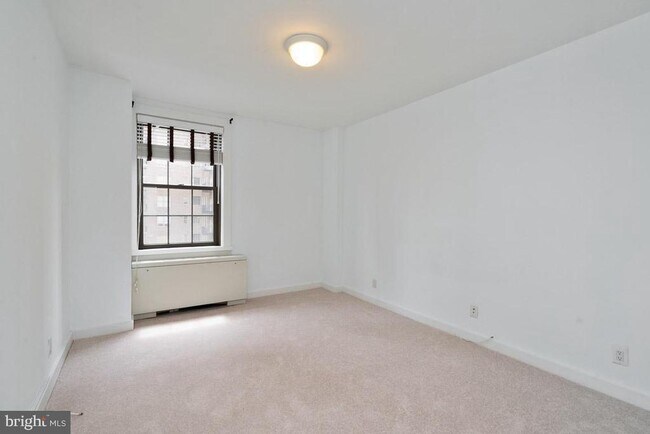 Building Photo - 219-29 S 18th St