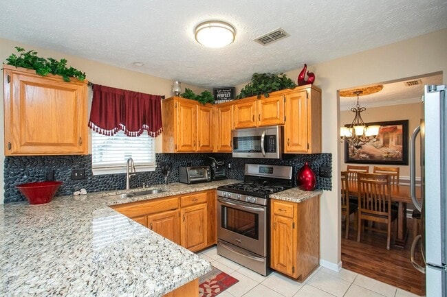 Building Photo - 1508 Clover Ct