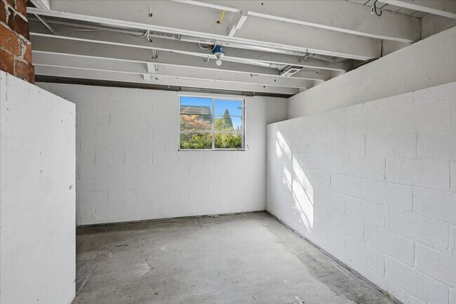 Building Photo - 4303 Baker Ave NW