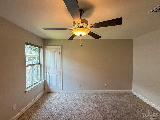 Building Photo - 1456 Camrose Pl
