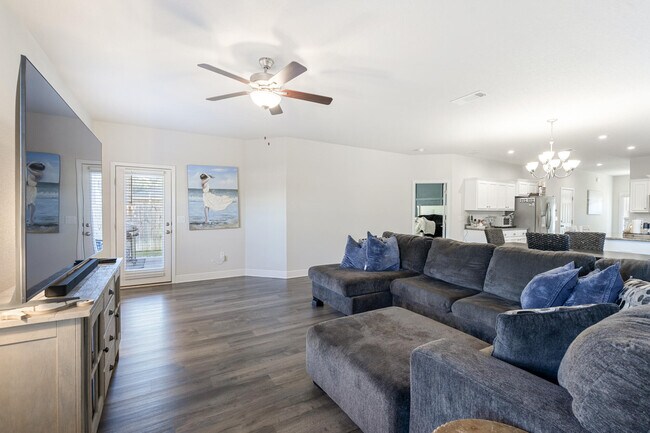 Building Photo - 113 Ridgeway Cir