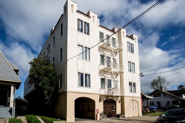 Building Photo - 4231 Montgomery