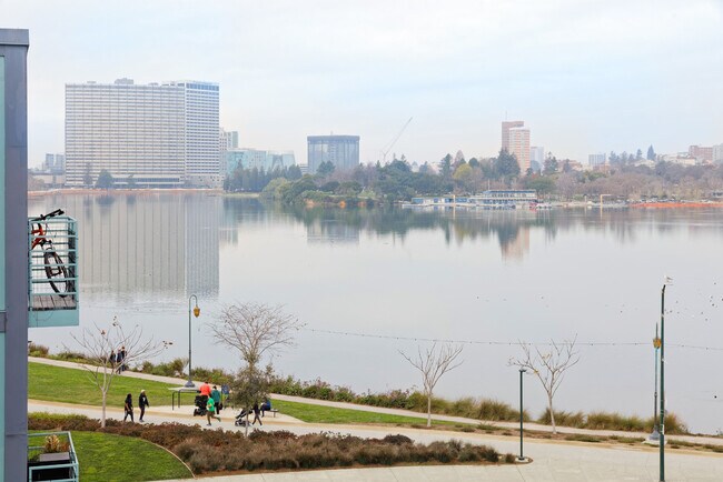 Building Photo - 1524 1st Ave