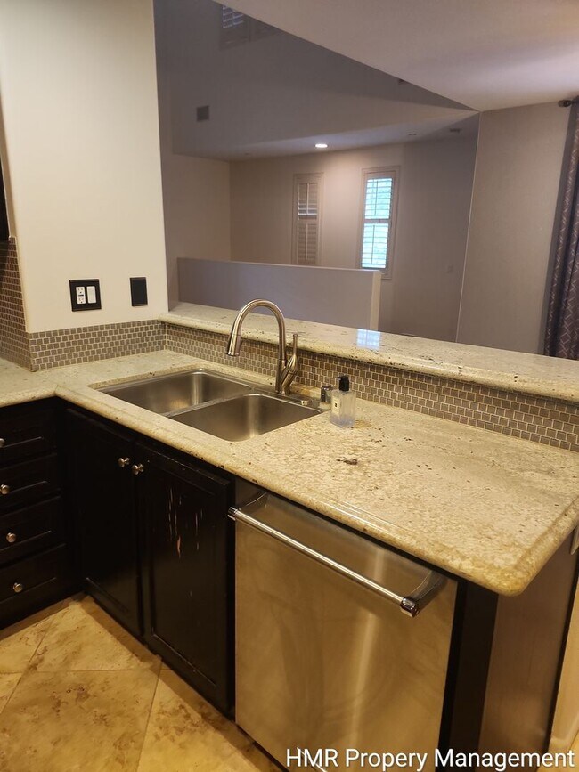 Building Photo - Modern 2-Bedroom Condo Near Victoria Gardens