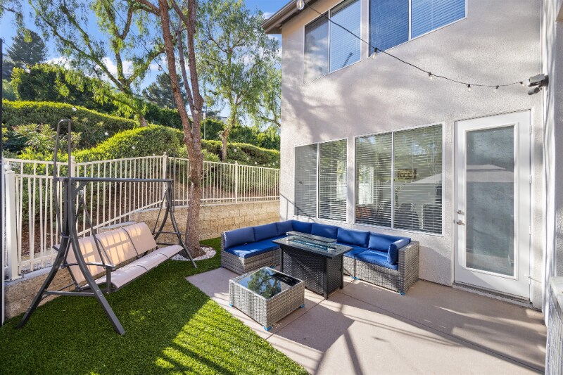 Building Photo - 5 Salto