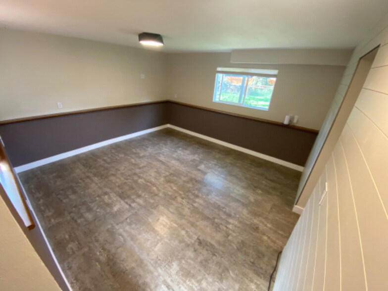 Building Photo - 1336 Sioux Blvd