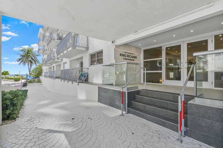 Building Photo - 4141 Collins Ave