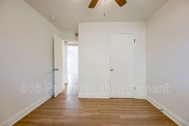 Building Photo - 6106 E 153 Terrace