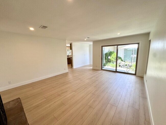 Building Photo - Luxury Living Redefined – Fully Renovated & Move-In Ready!