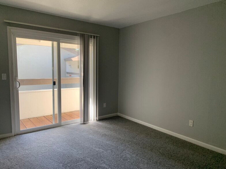 Building Photo - 6260 Havenside Dr