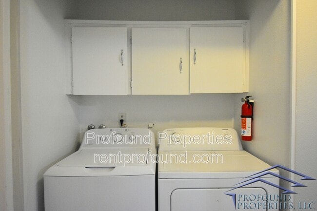 Building Photo - 12185 SW Gingham Ln