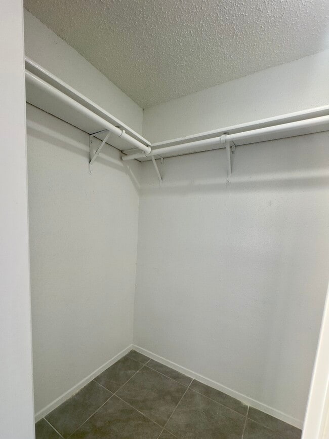 Building Photo - 7409 Tierra Verde Dr