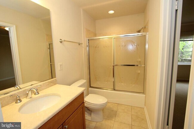 Building Photo - 10208 Sorrel Ave