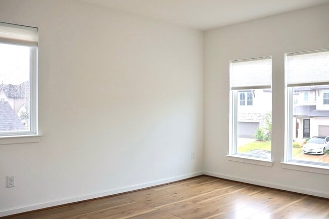 Building Photo - 17631 Carnation Gln Dr