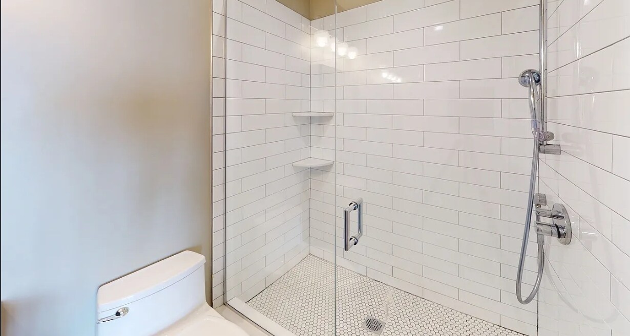 Building Photo - 16 Preble St