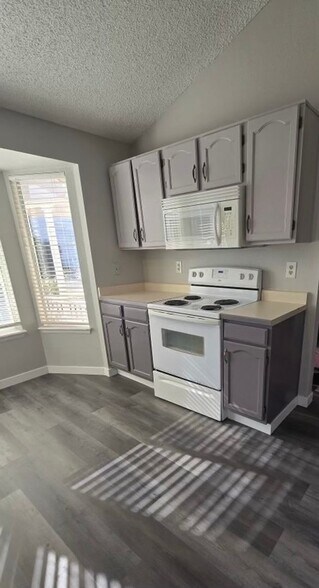 Building Photo - 11366 Depew Way