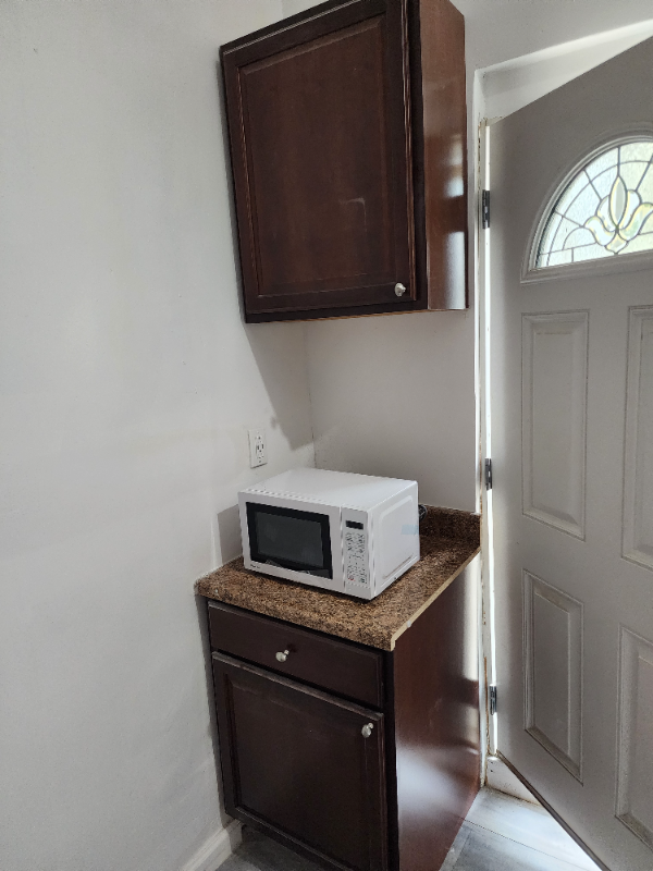Primary Photo - 5900 Race St