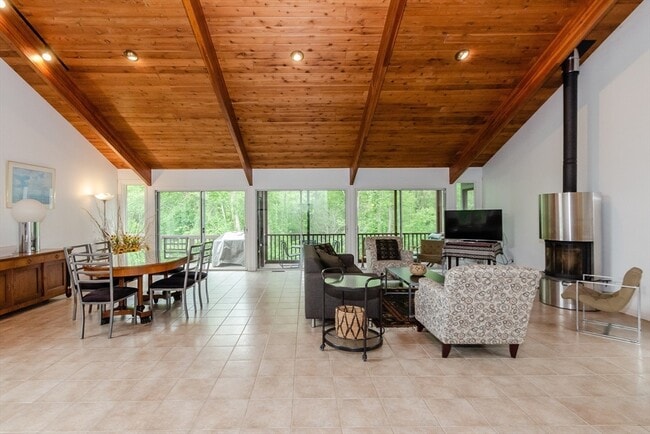 Building Photo - 3 Nonquitt Ave