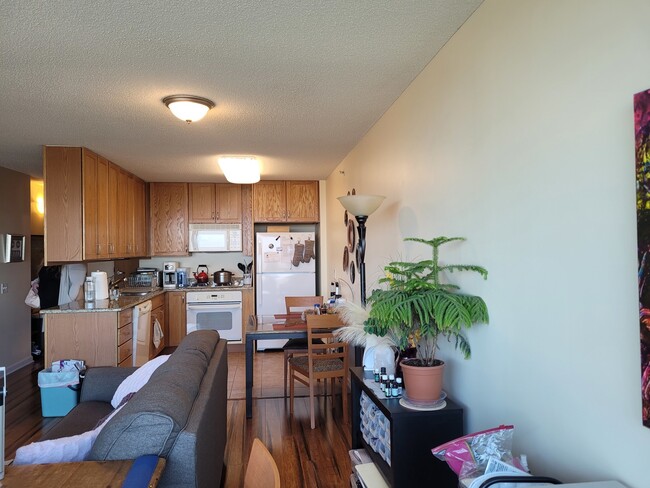 Building Photo - 9655 Woods Dr