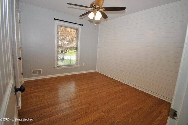 Building Photo - 1910 Janlyn Rd