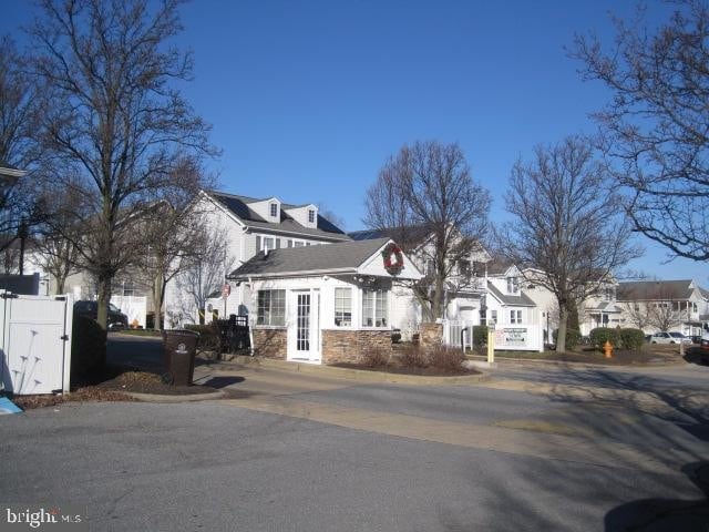 Building Photo - 7300 Willow Glen Way