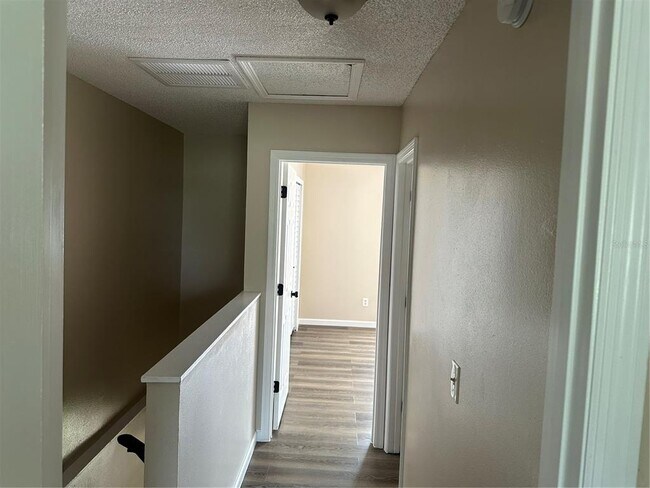 Building Photo - 135 Jones Ln
